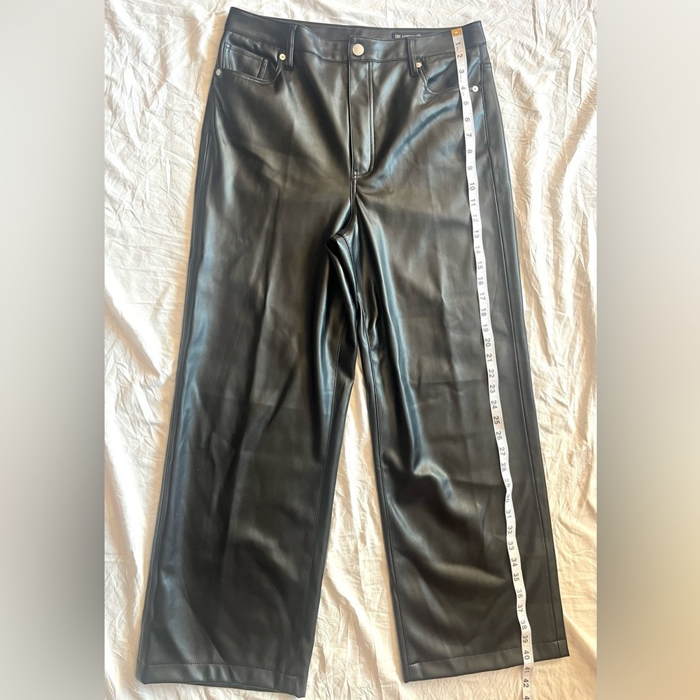 Blank NYC Black Faux Leather The Franklin Ribcage Wide-Leg Pants Size 30 - Picture 11 of 16